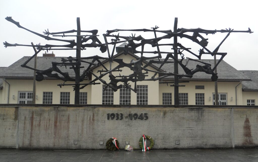 By Erik Drost - Dachau Memorial Sculpture, CC BY 2.0, https://commons.wikimedia.org/w/index.php?curid=66544577